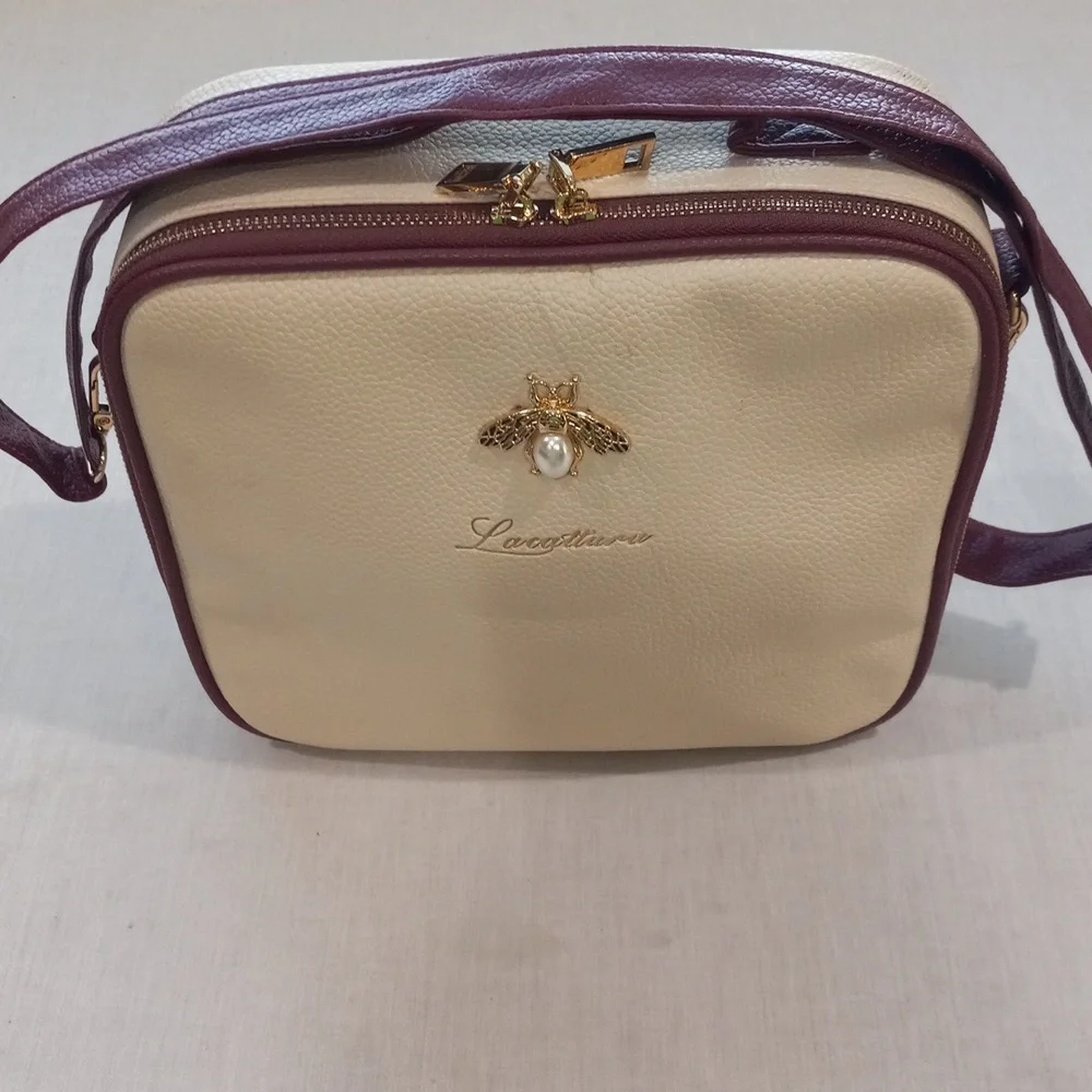Travel Case - Picture 1 of 16